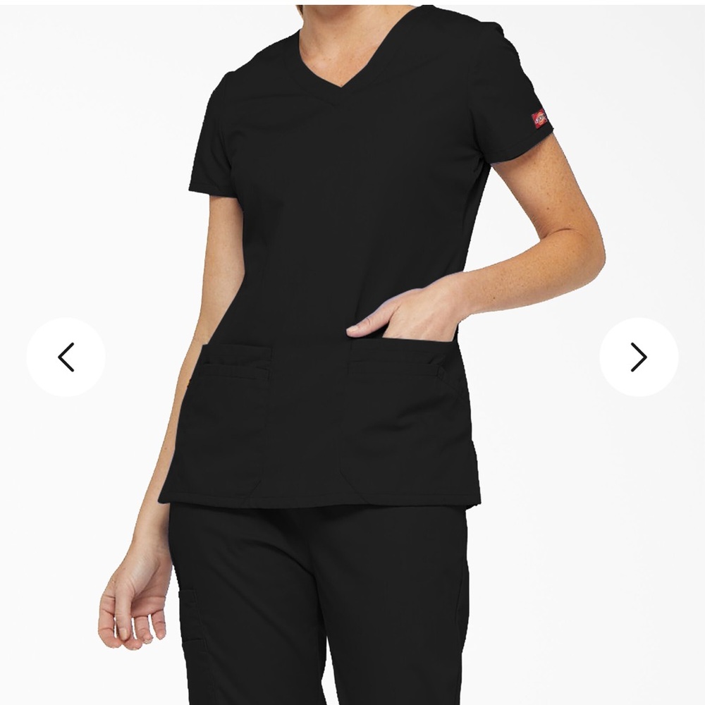 Dickies EDS Black Scrub Top  + Dickies EDS Essential Jogger Scrub Bottoms
